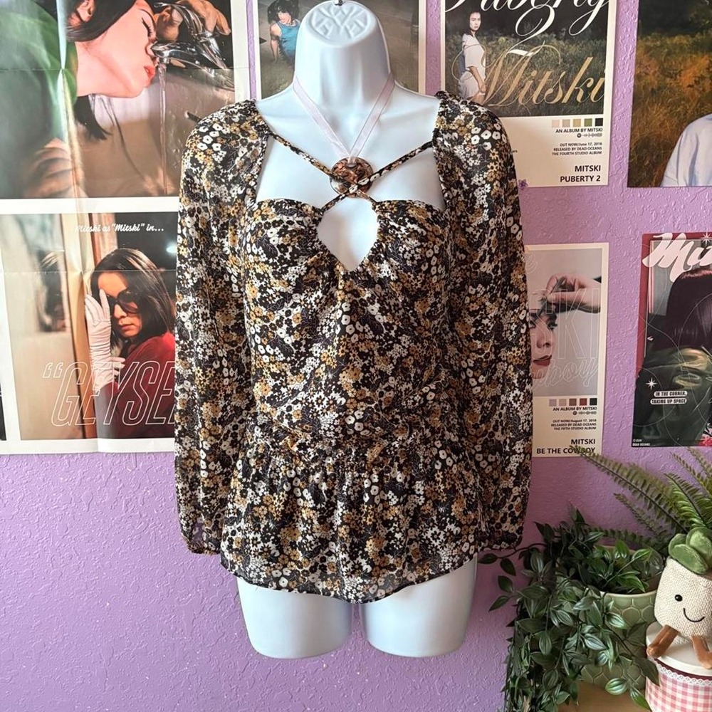 Floral Keyhole Peplum Blouse XL